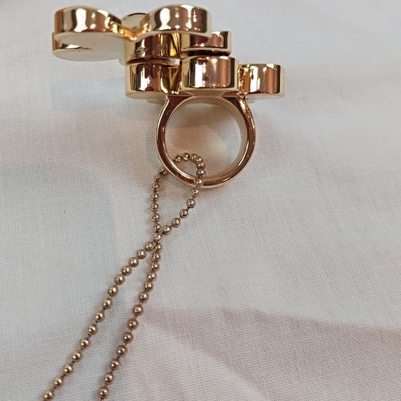 NEW IN BOX Marc Jacobs DAISY - Solid Perfume .02 Oz - Ring in Gold Pouch - Picture 5 of 8